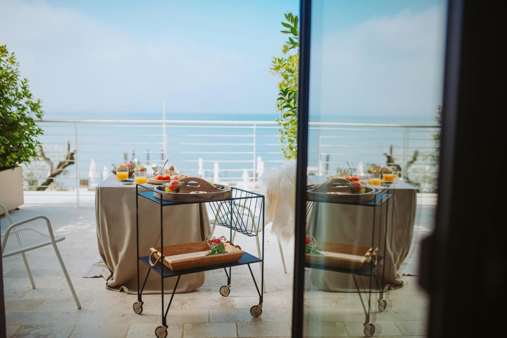 Aqva Boutique Hotel (Adults Only) 西尔米奥奈 外观 照片