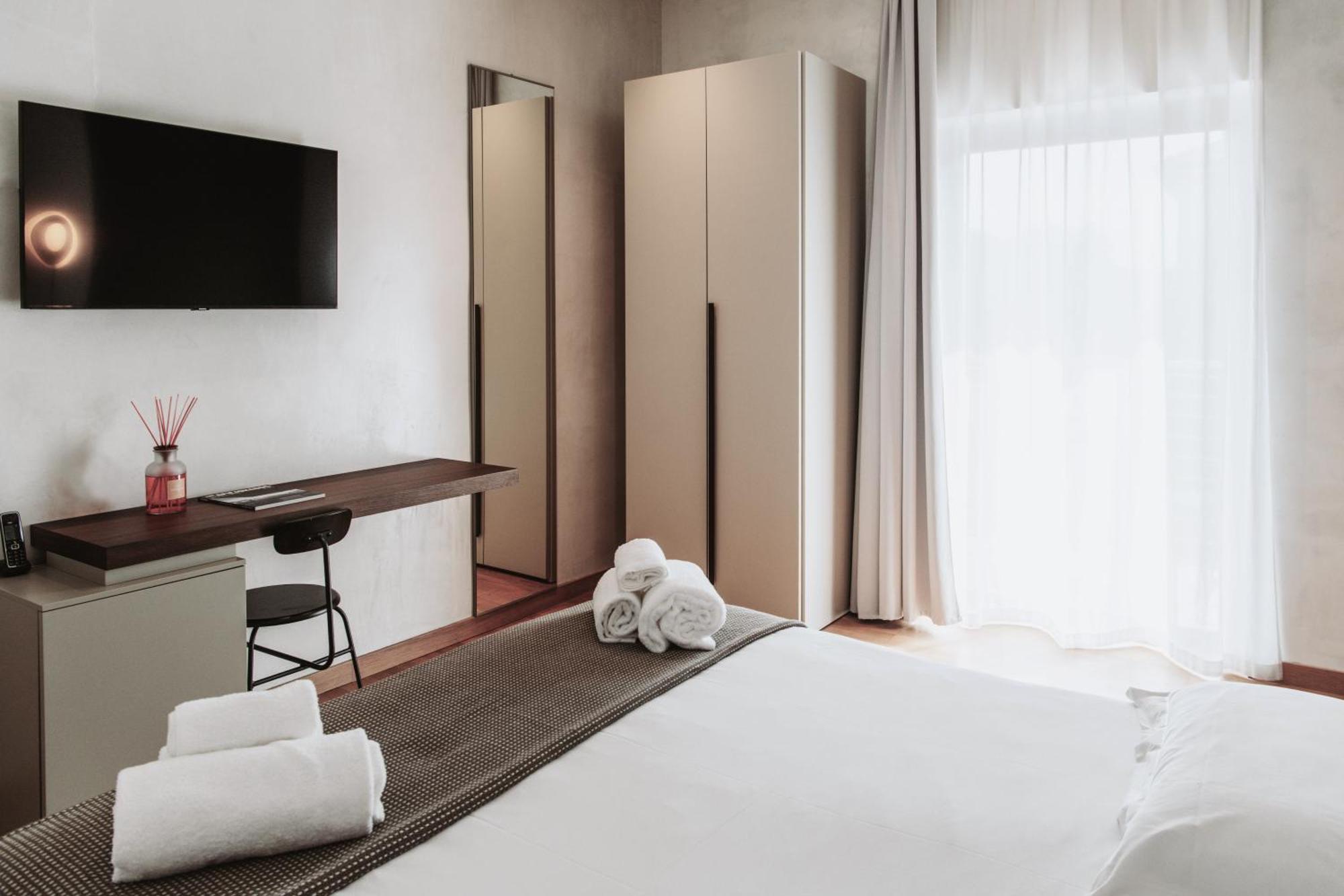 Aqva Boutique Hotel (Adults Only) 西尔米奥奈 外观 照片